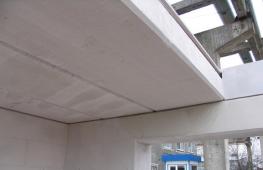 Podele pe grinzi de lemn într-o casă din beton celular: tipuri de cherestea, calcul și instalare
